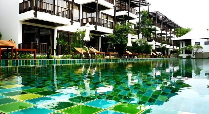 Hotel Maryoo Samui